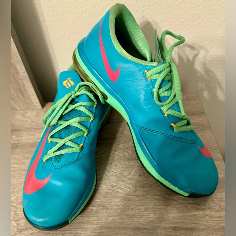 Nike KD VI 6 Hero Pack Size 7YTurbo Vivid Pink Nightshade.  Great Condition!